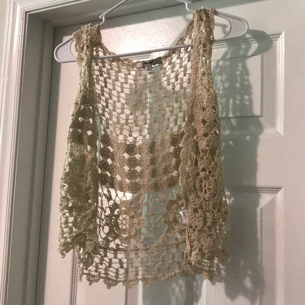 Cream crochet summer vest 💫